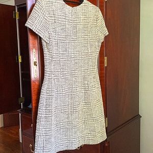 Theory Neutral Plaid Dress size 4 short sleeves Boucle Knit